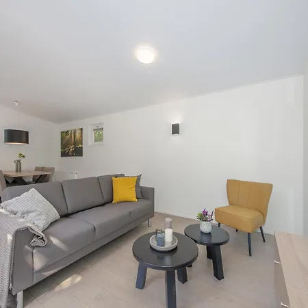 Modern With Infrared Sauna, 8km From Helmond *